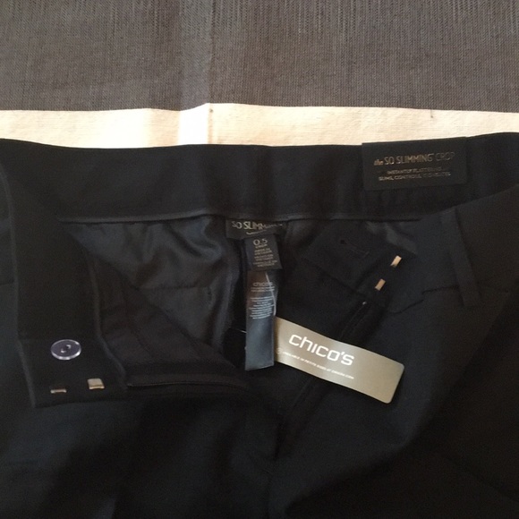 Chico’s So Slimming Crop Pant Black - Picture 4 of 8